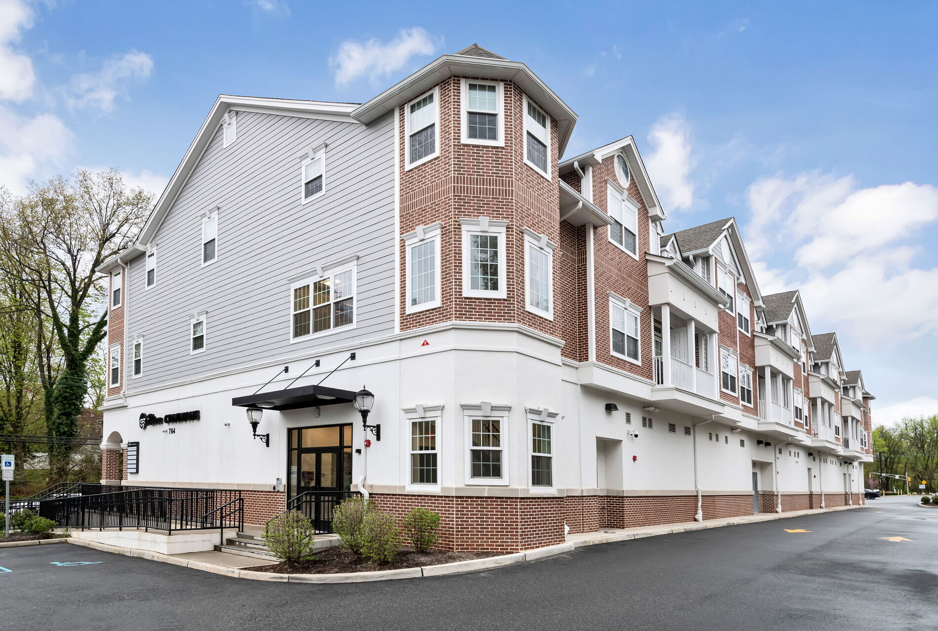 764 Newbridge Rd #2S, Teaneck, NJ 07666 - RENTAL