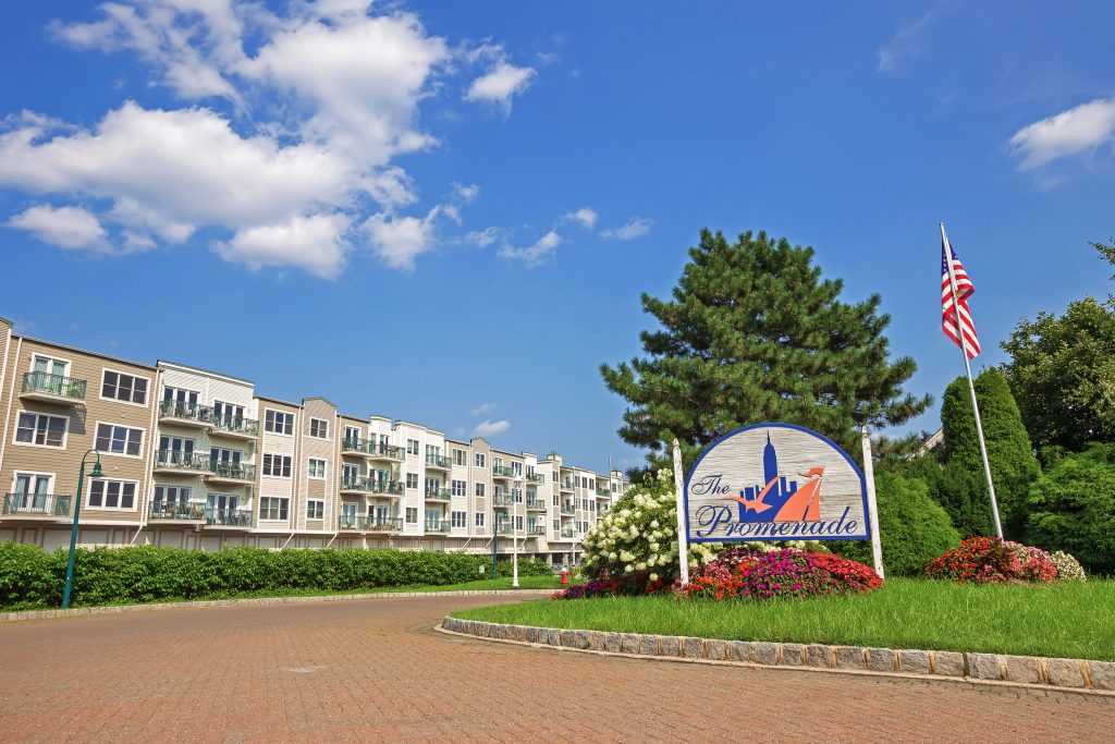 212 The Promenade, Edgewater, NJ 07020 SOLD NJ Lux Real Estate