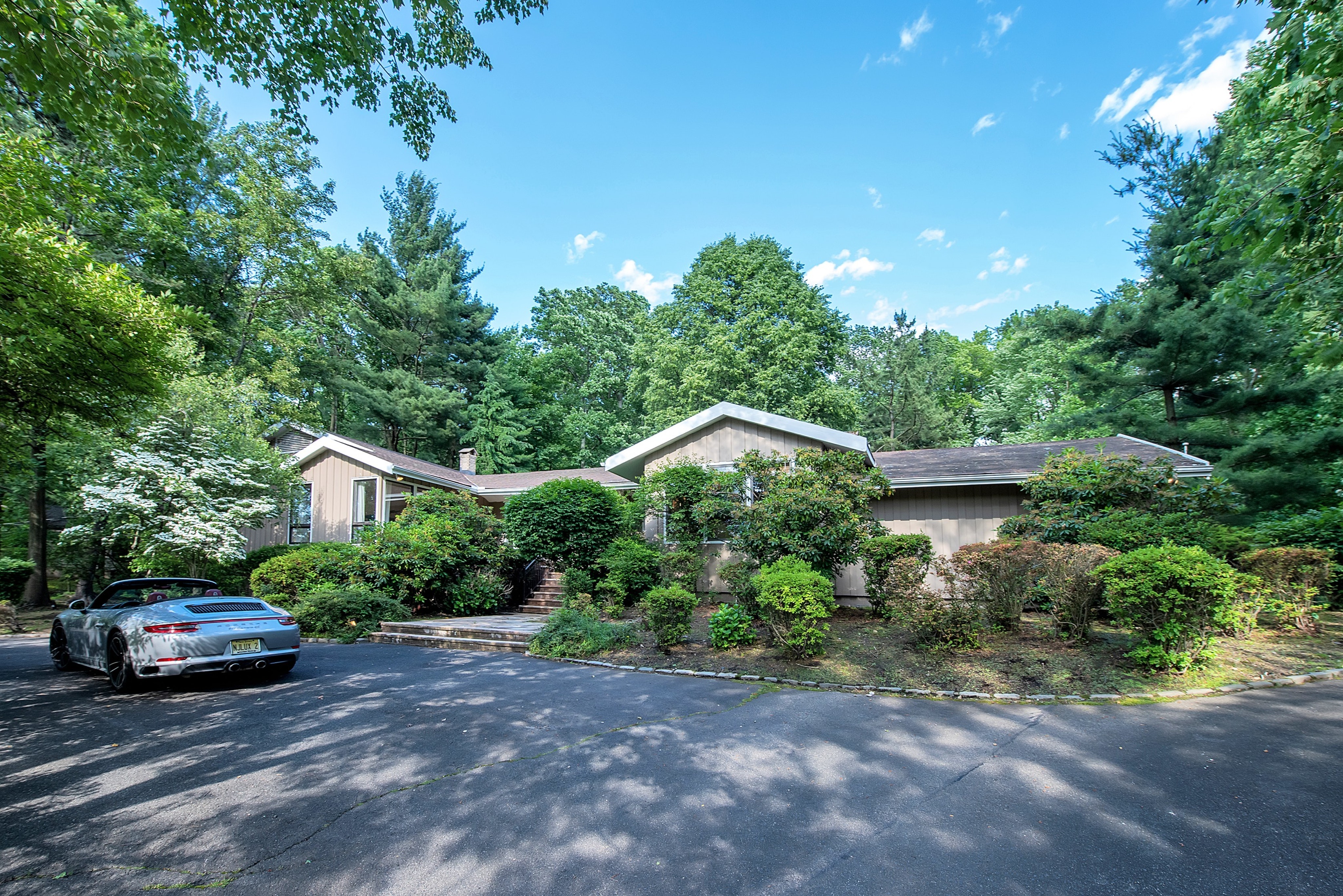 41 sunderland rd tenafly nj 07670 house front