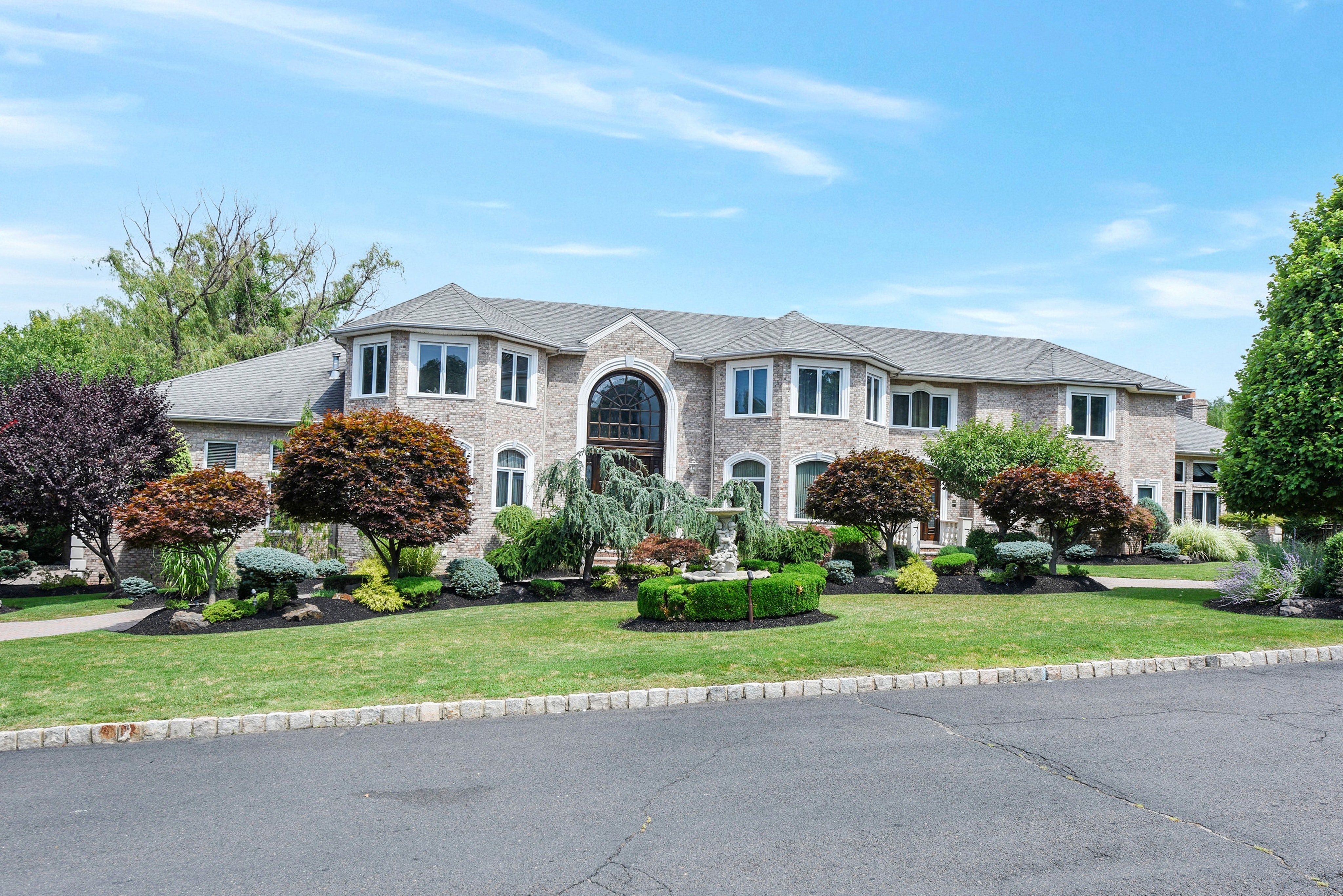 1 wimbledon ct cedar grove nj 07009 front view left long shot