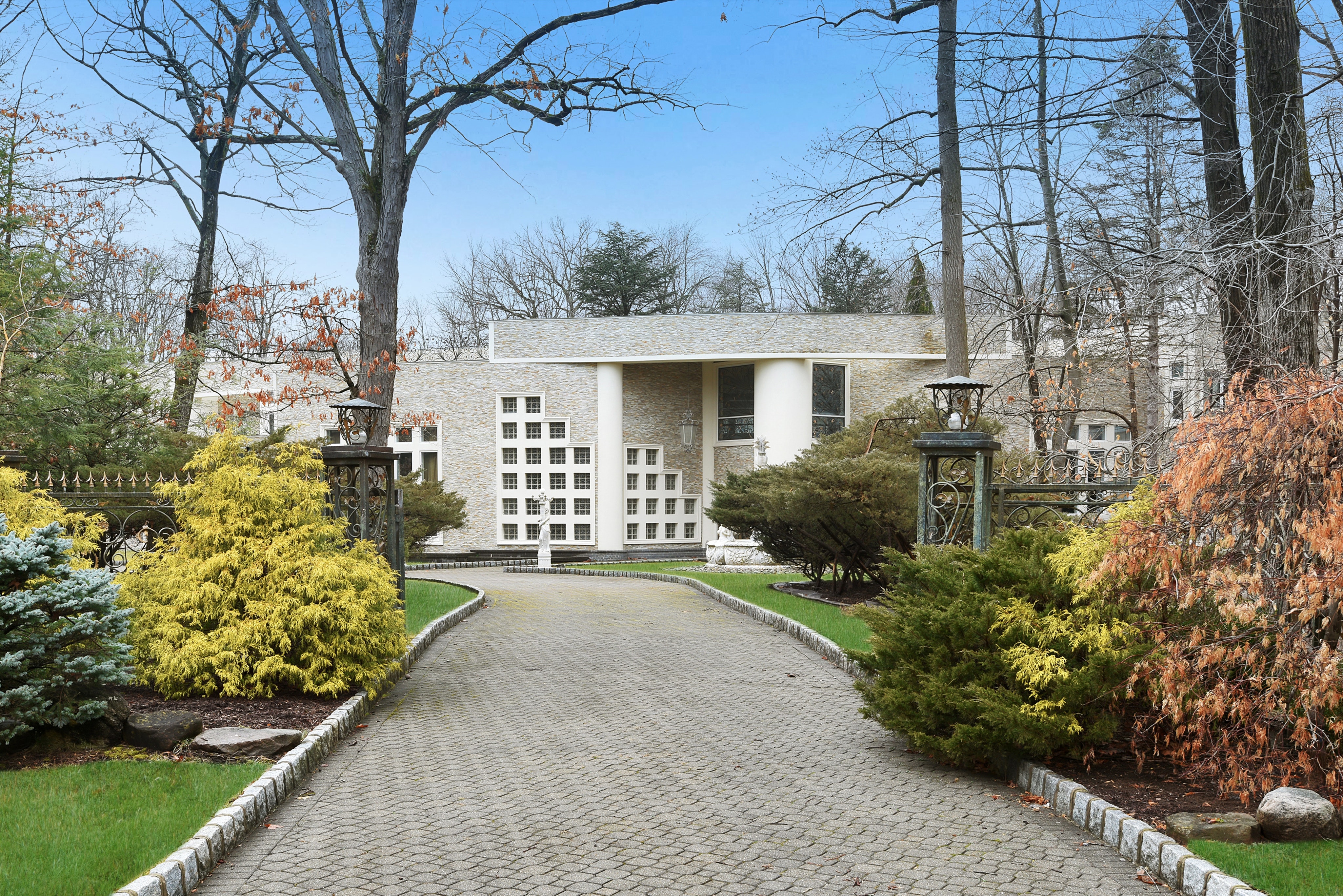 3 cameron rd saddle river nj 07458 paving block road to house 768p