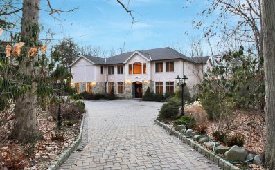NO LONGER AVAILABLE – 14 Dogwood Dr, Saddle River, NJ 07458