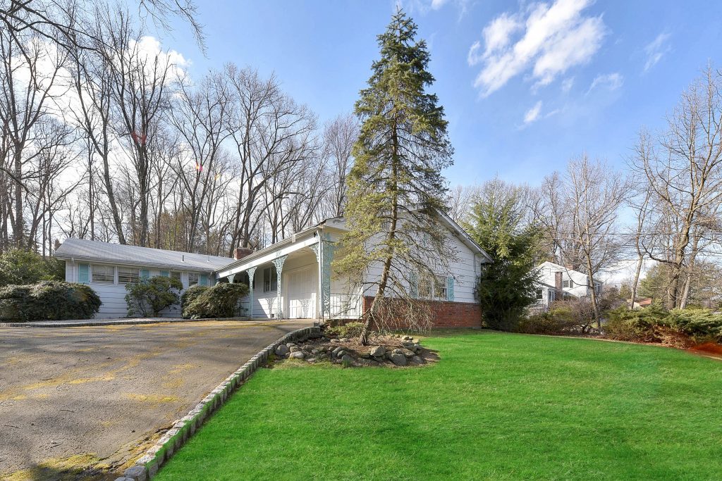 61 Hillcrest Dr, Upper Saddle River, NJ 07458 LAND NJ Lux Real Estate