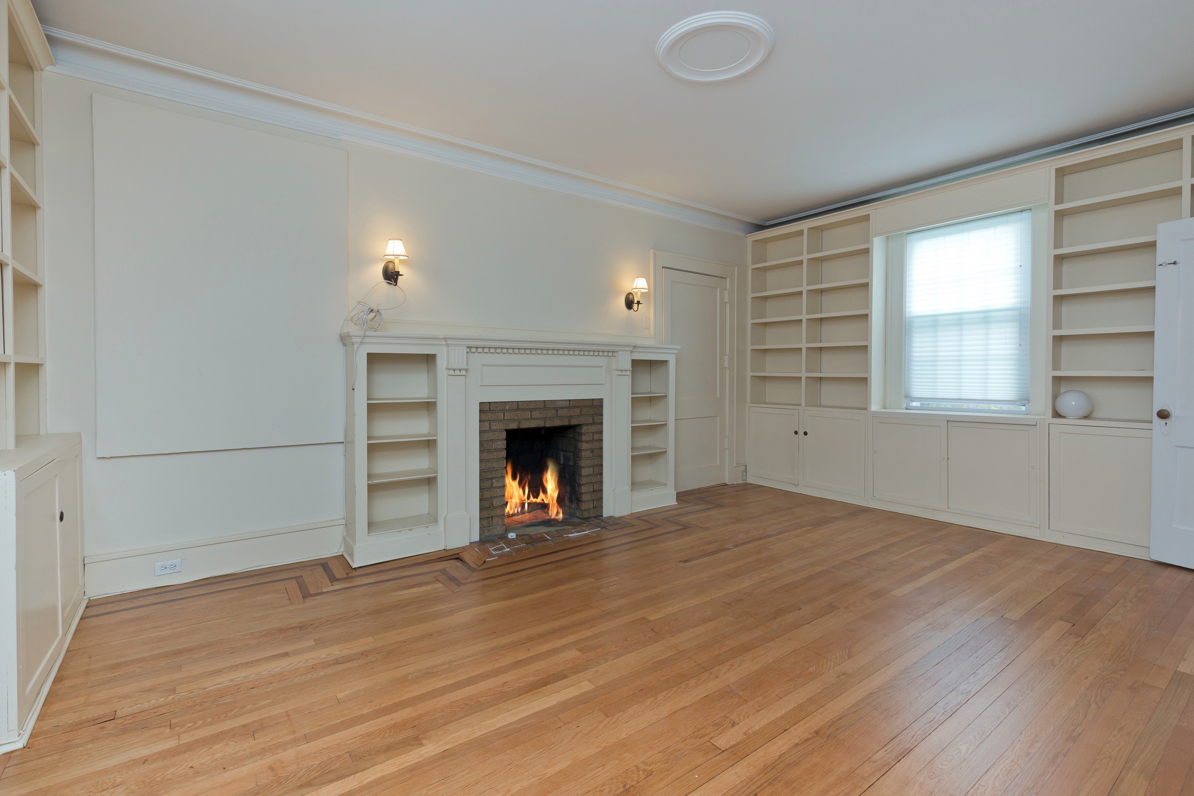 327 cedar ln teaneck nj 07666 empty room with fireplace 768p