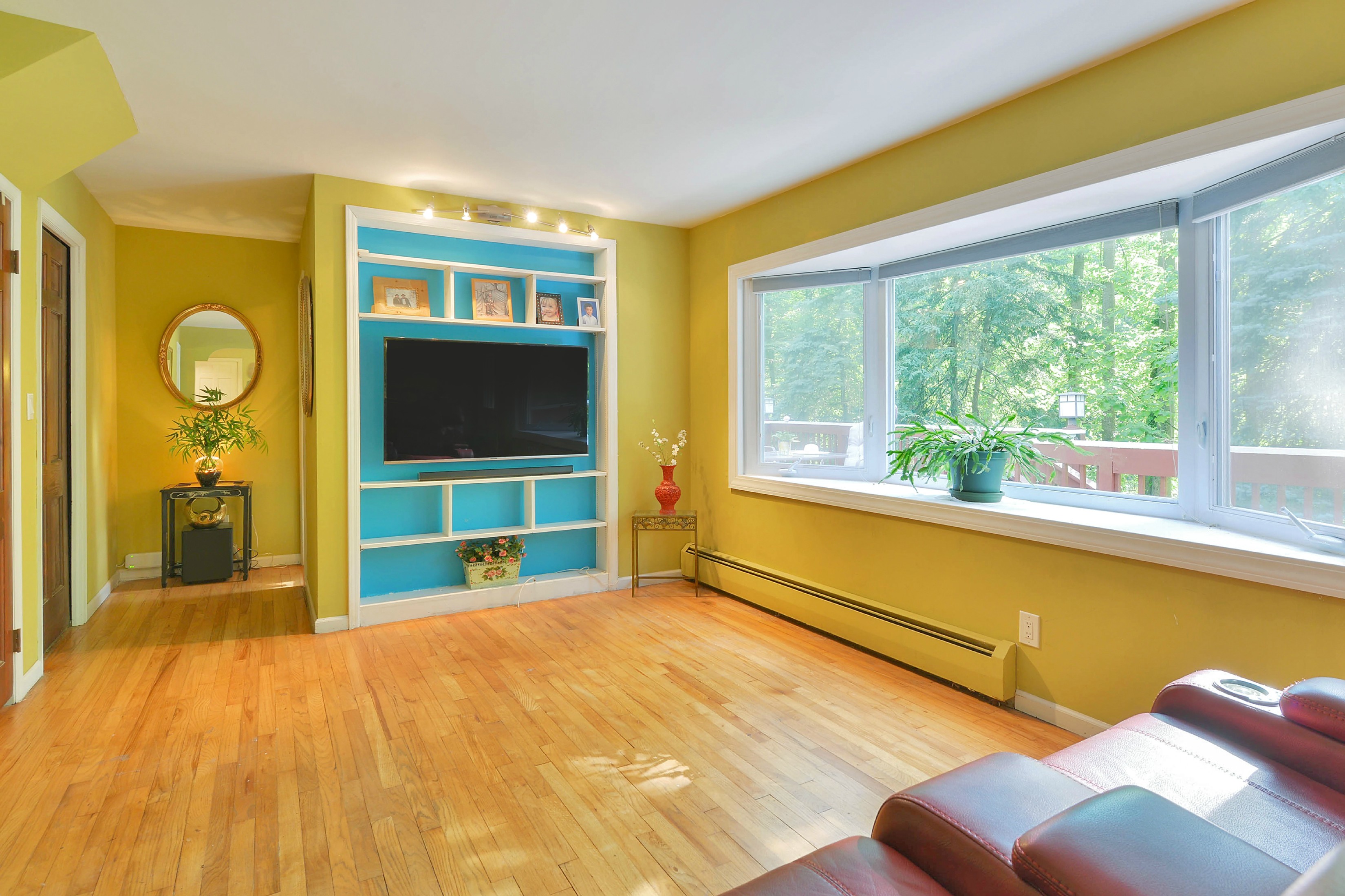 91 millbrook cir norwood nj 07648 living room wooden floor