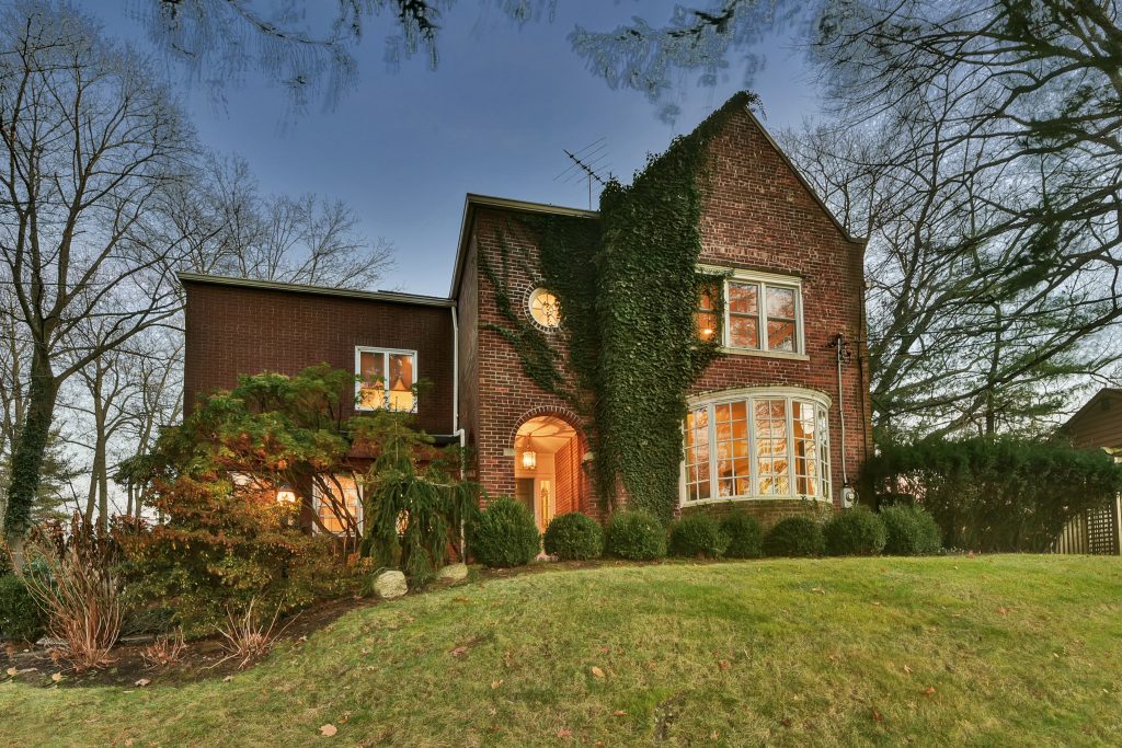 16 grandview terrace tenafly nj 07670 front door wide shot