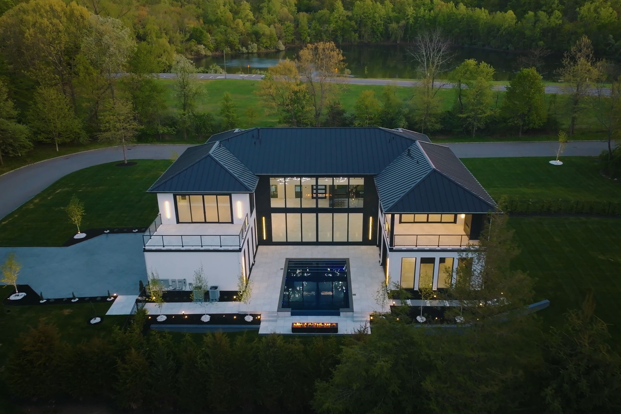 247 Glen Pl, Franklin Lakes, NJ 07417