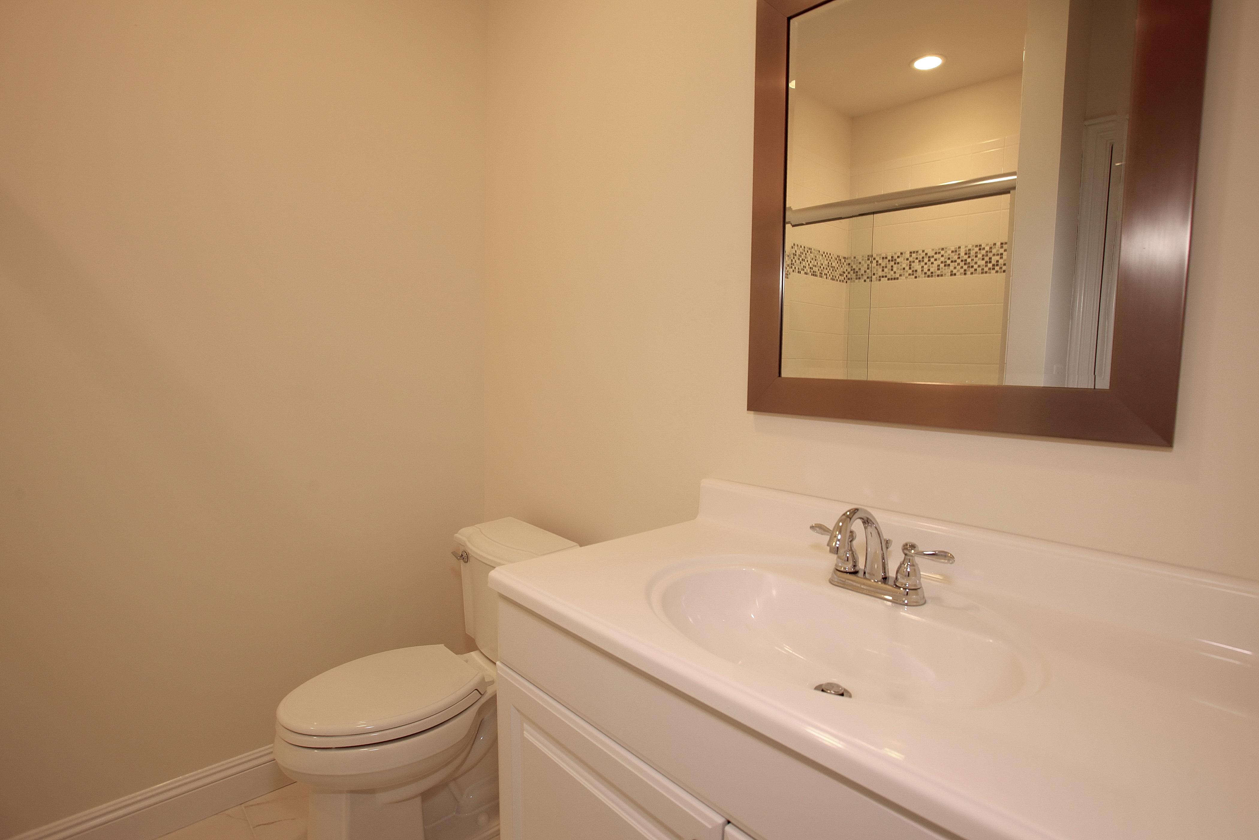 4 gary dr chestnut ridge ny 10977 060 Finished Basement Bathroom 4200x2801 300dpi