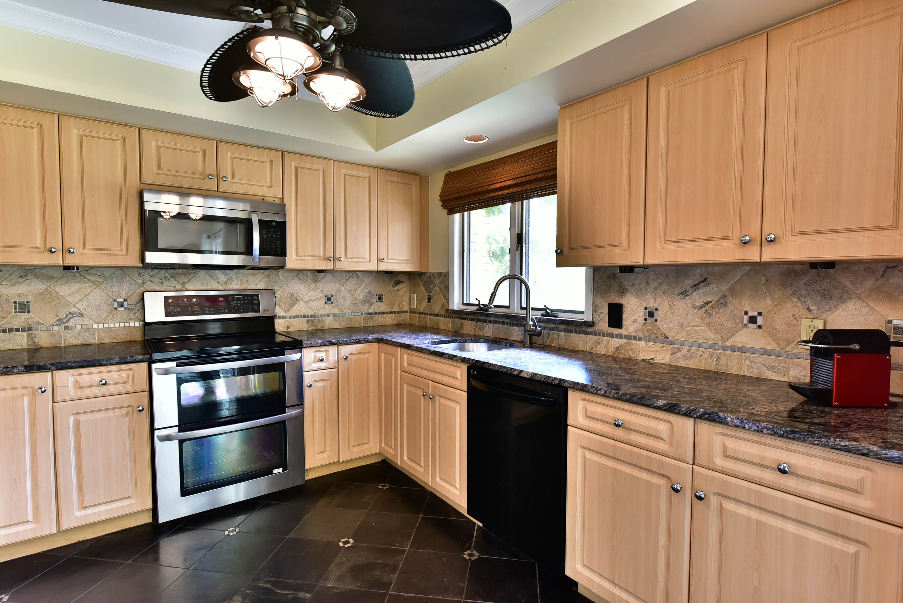 13 veterans way edgewater nj 07020 kitchen closer view