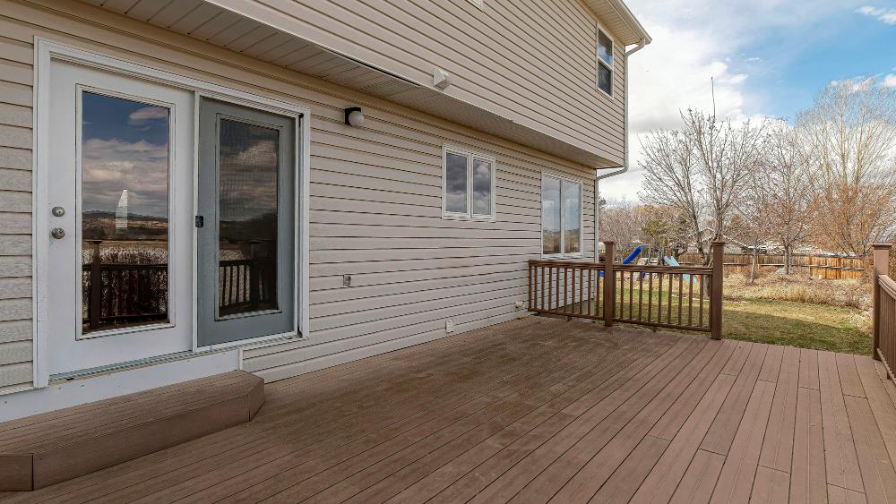 does a deck add value to your home