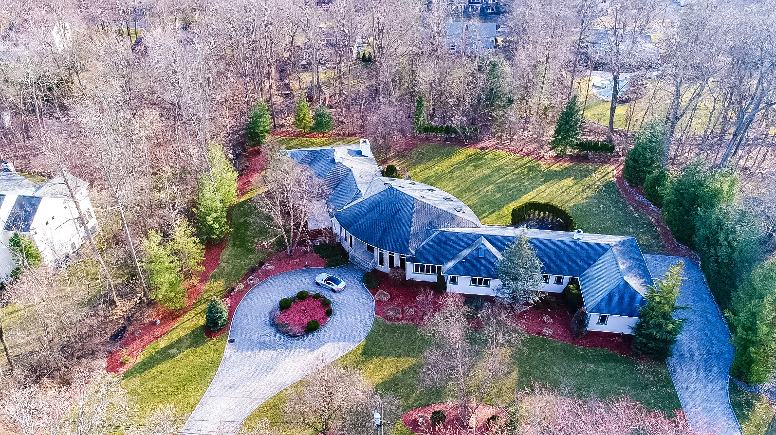 50 Rolling Ridge Rd, Upper Saddle River, NJ 07458