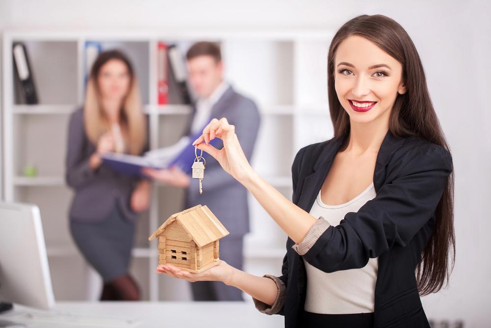 real estate salesperson vs. broker