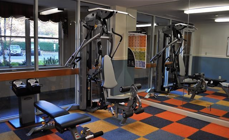 100 grand cove way 2f edgewater nj 07020 fitness room