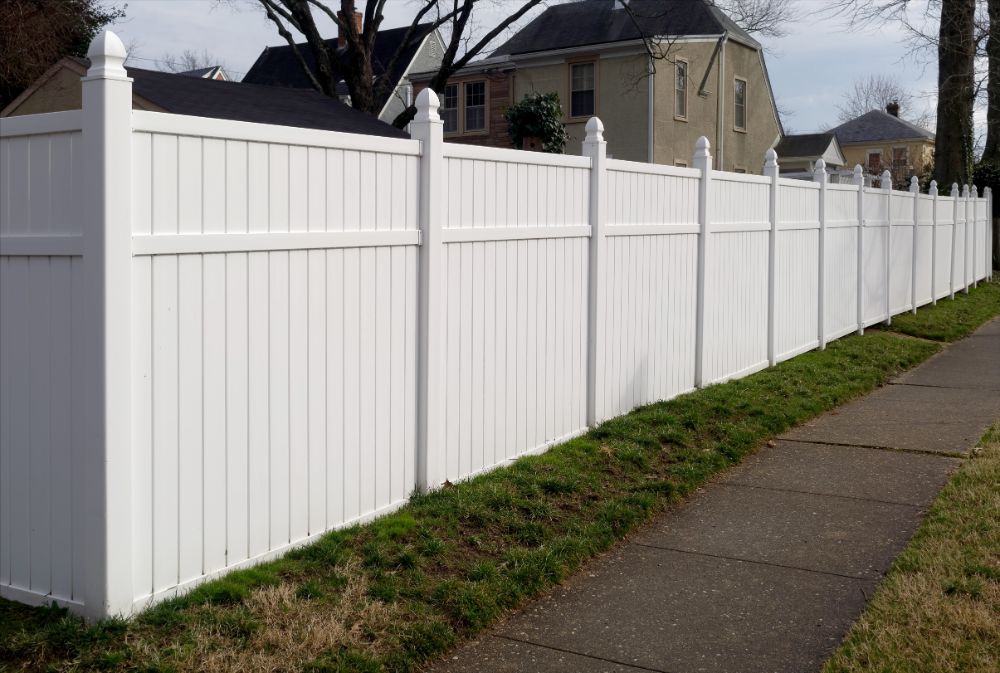 Selecting The Right Fence Height For Your Home