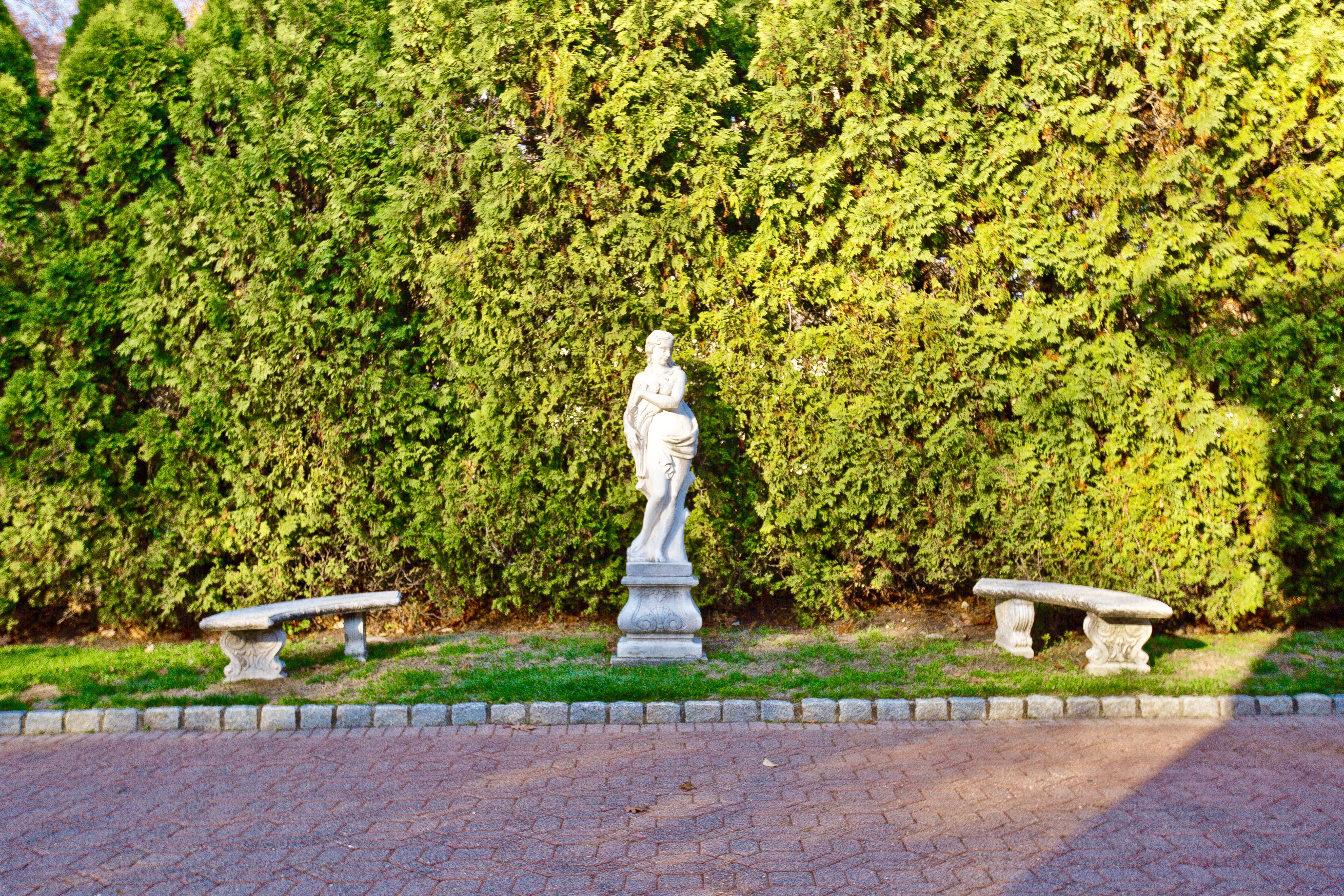 351 e madison ave cresskill nj 07626 land statue