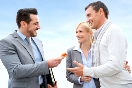 Back To Real Estate Basics: Difference Between A Broker, Realtor, And Agent