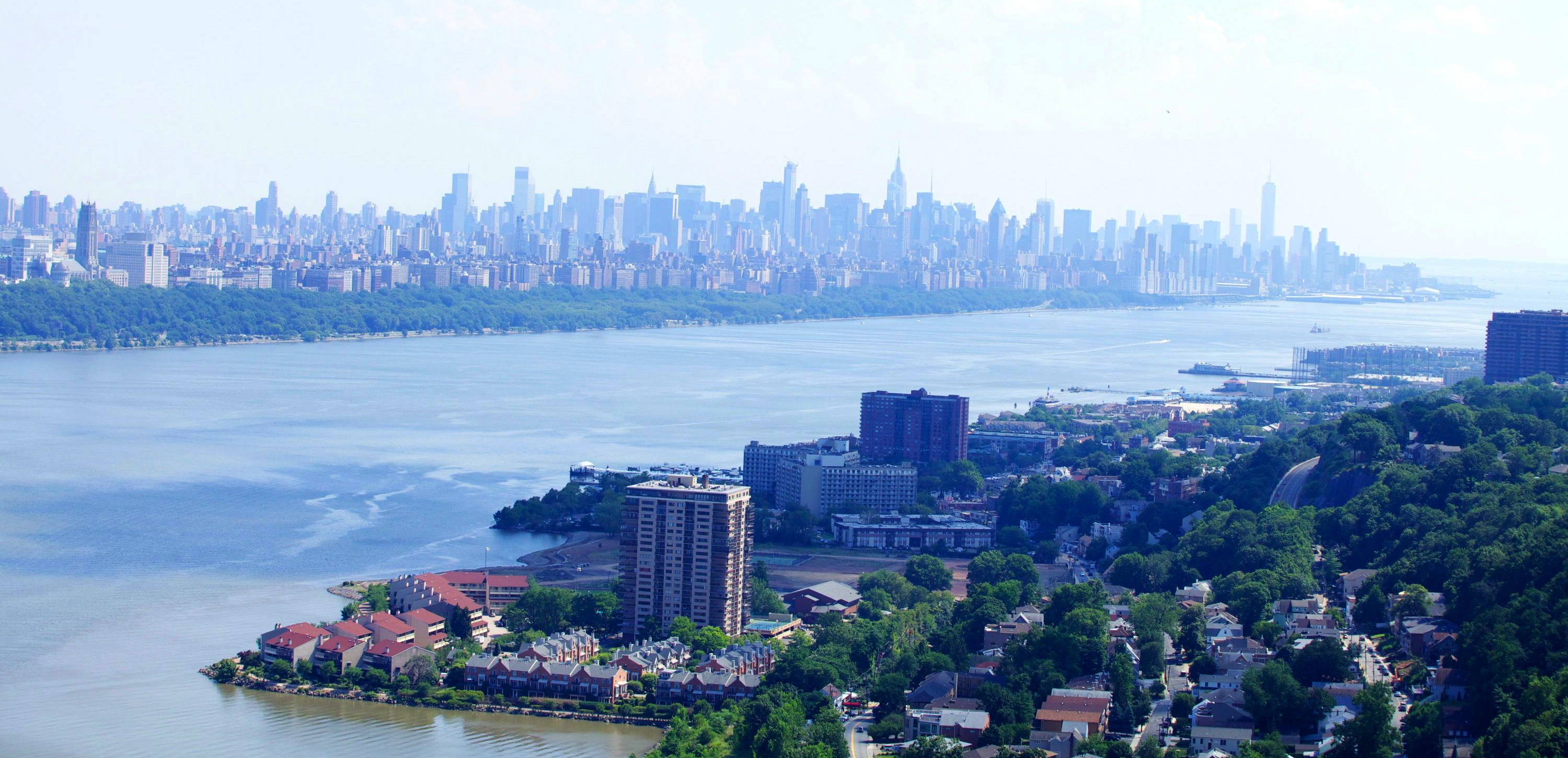 Fort Lee Real Estate & Homes NJLux Real Estate